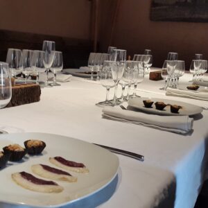 Alternative view of Sessió tast obert de Foies maridat a la masia 27 de setembre 12h00